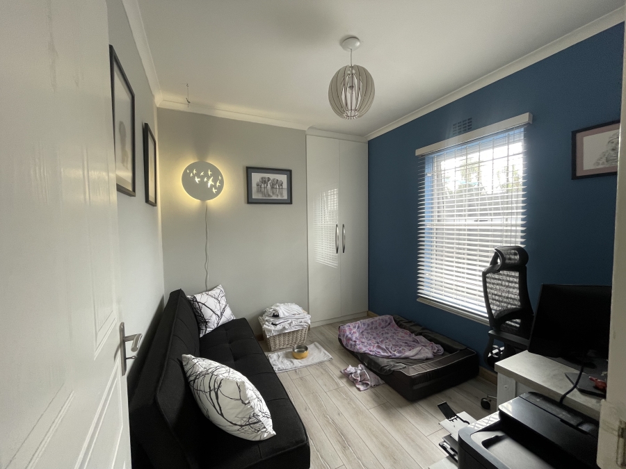 3 Bedroom Property for Sale in Sunningdale Western Cape